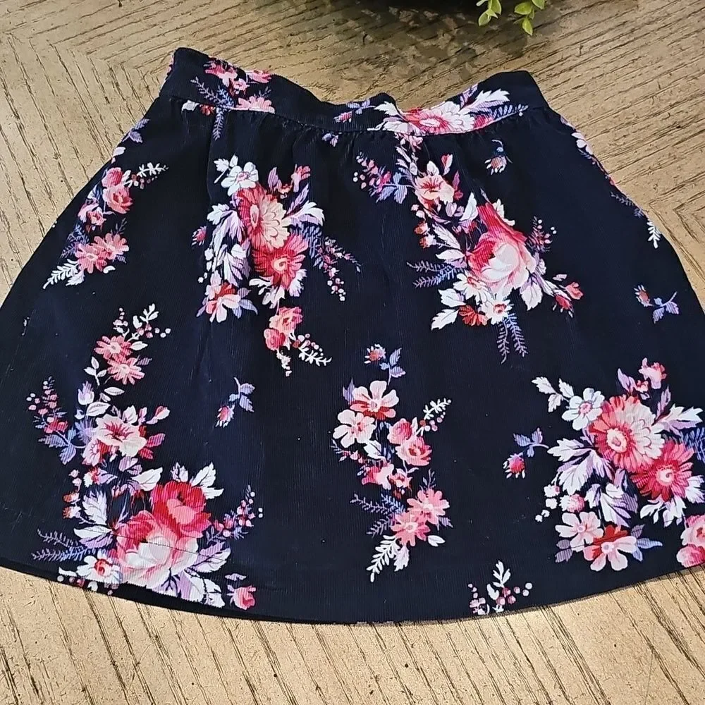 Floral Navy Corduroy Skirt Size 5 Baby Gap